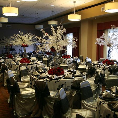 Hampton Inn & Suites Мишън Екстериор снимка