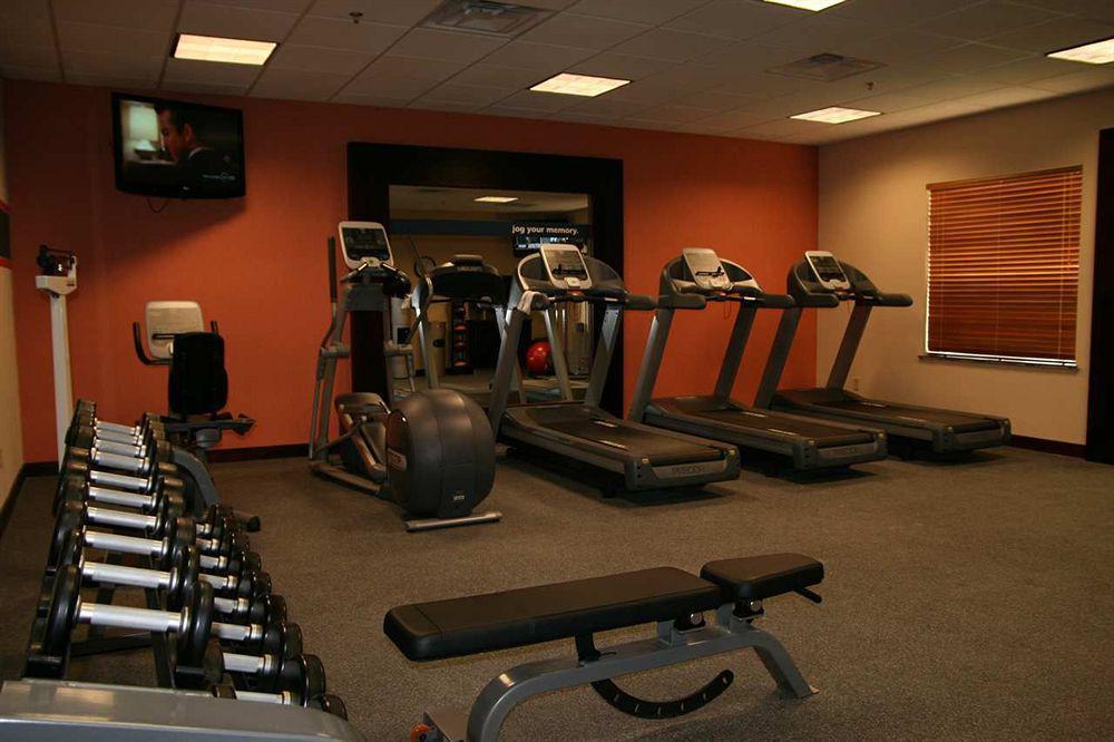 Hampton Inn & Suites Мишън Съоръжения снимка