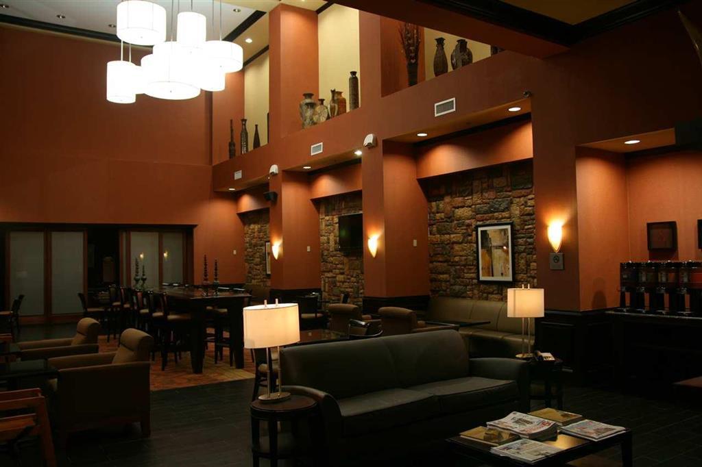 Hampton Inn & Suites Мишън Интериор снимка