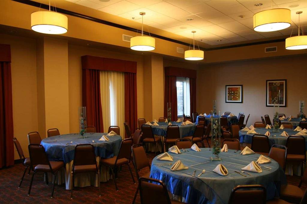 Hampton Inn & Suites Мишън Ресторант снимка